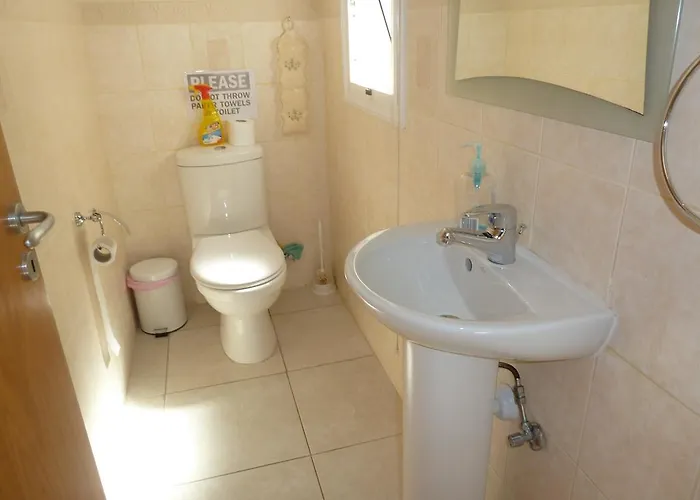 Vila Papantonia Complex 17