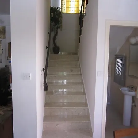 Papantonia Complex 17