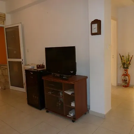 Papantonia Complex 17 * פרוטאראס