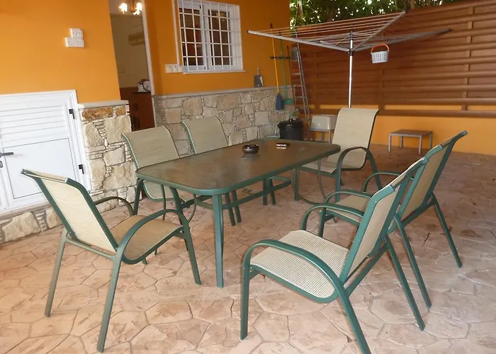 Papantonia Complex 17