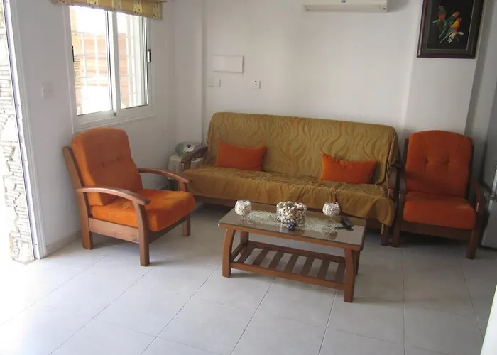 Papantonia Complex 17 *