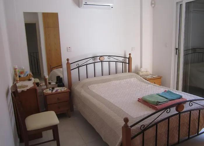 Papantonia Complex 17 Willa *